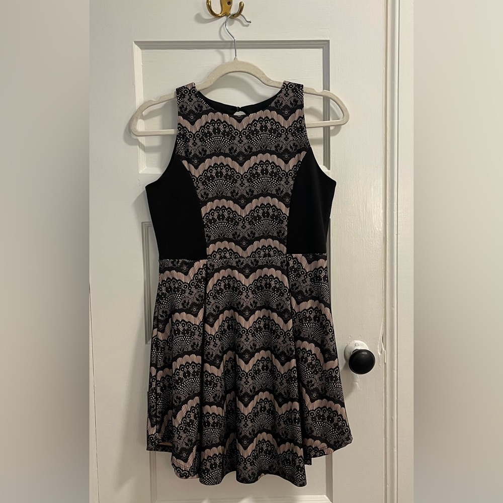 Ava & Yelly Girl’s Size 14 Black & Tan Lace Dress